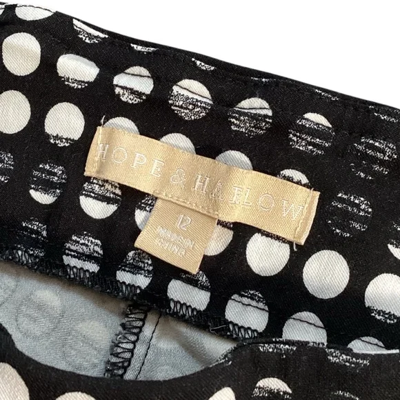 Hope & Harlow Stretchy Dress Bermuda Shorts, Size 12 Abstract Dots Pull On - Picture 2 of 7